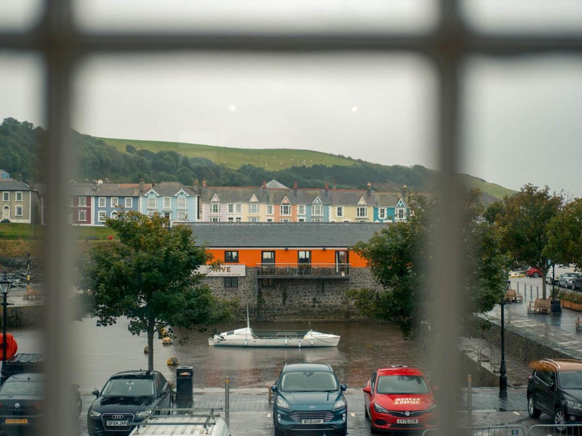Pass The Keys Modern 2 Bed Flat Overlooking Aberaeron Harbour Exteriér fotografie