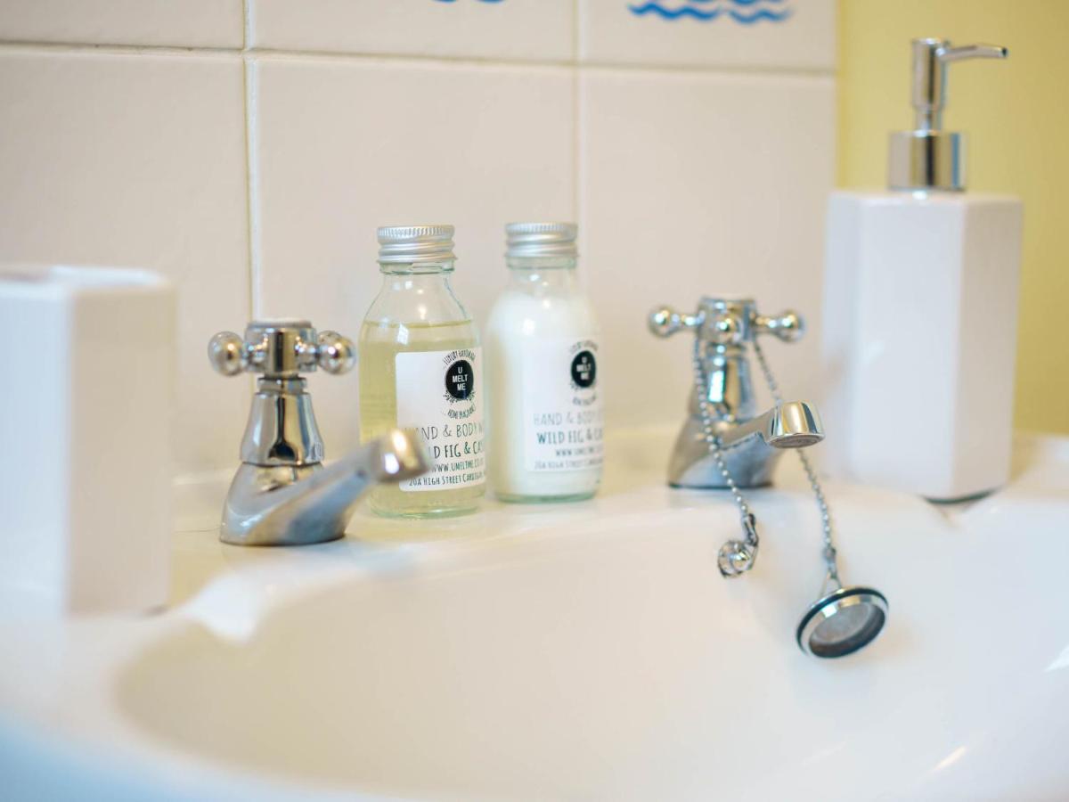 Pass The Keys Modern 2 Bed Flat Overlooking Aberaeron Harbour Exteriér fotografie